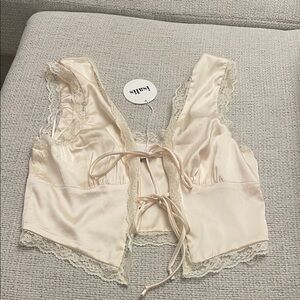 NWT Isalis Tobie Tie Front Lace Tank